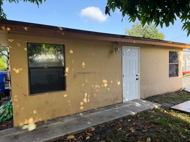 1601 SW 63rd Ter, Unit Efficency