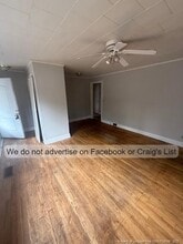 99 Susan St in Clinton, NC - Building Photo - Building Photo