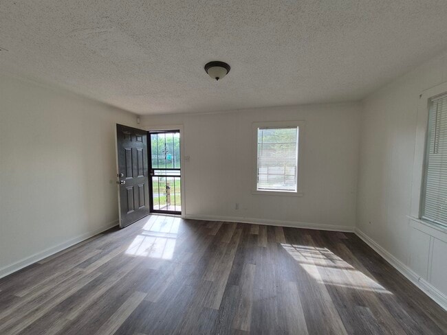 2100 Riverside Blvd in Memphis, TN - Building Photo - Building Photo