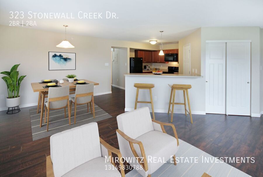 323 Stonewall Creek Dr in O'Fallon, MO - Building Photo