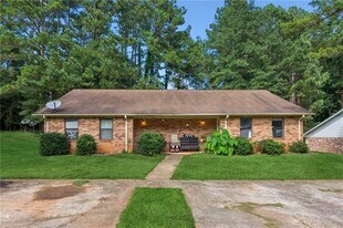 125 St Andrews Ct in Athens, GA - Building Photo