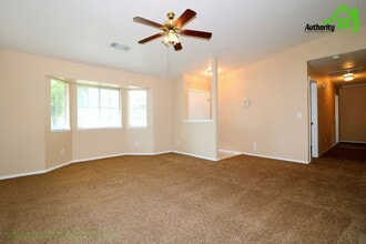 2566 Capella St in Redding, CA - Building Photo - Building Photo