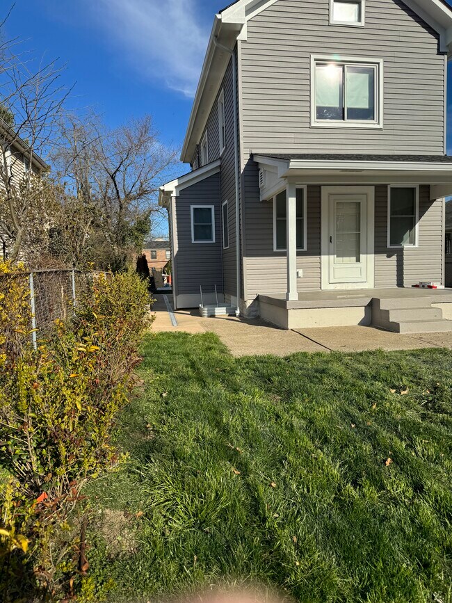 1612 N Star Ave in Columbus, OH - Building Photo - Building Photo