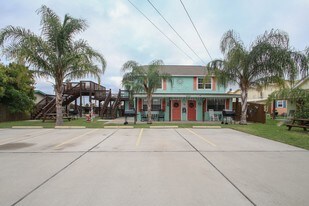 Candlelight Cottages in Rockport, TX - Building Photo