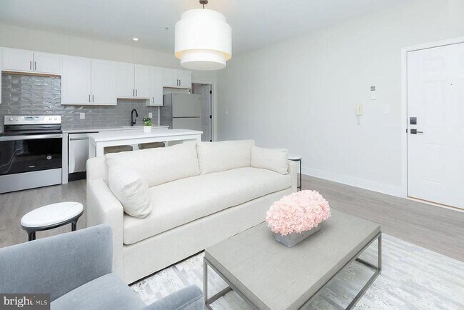 1122 N Calvert St in Baltimore, MD - Building Photo - Building Photo