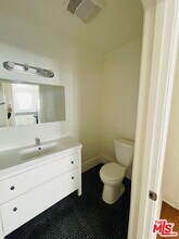 202 S Berendo St in Los Angeles, CA - Building Photo - Building Photo