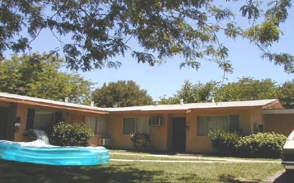 1925 Scenic Dr in Modesto, CA - Building Photo