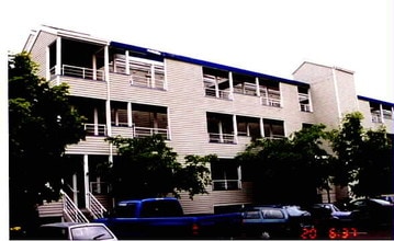 Columbia Point West in Portland, OR - Building Photo - Building Photo