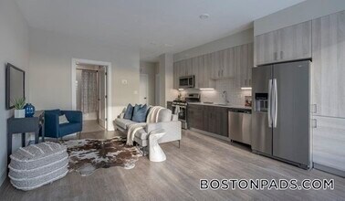 340 Bremen St in Boston, MA - Building Photo - Building Photo