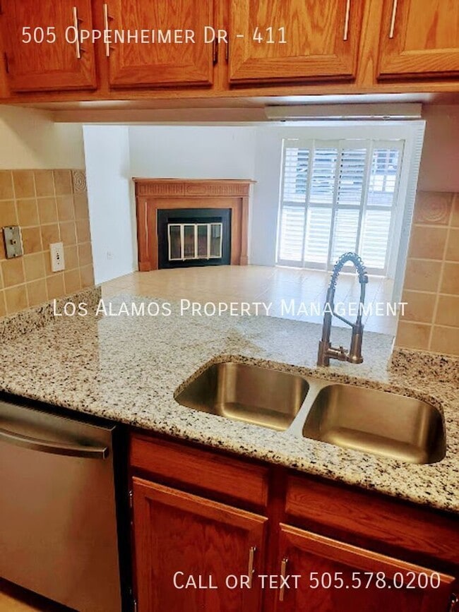 505 Oppenheimer Dr in Los Alamos, NM - Building Photo - Building Photo