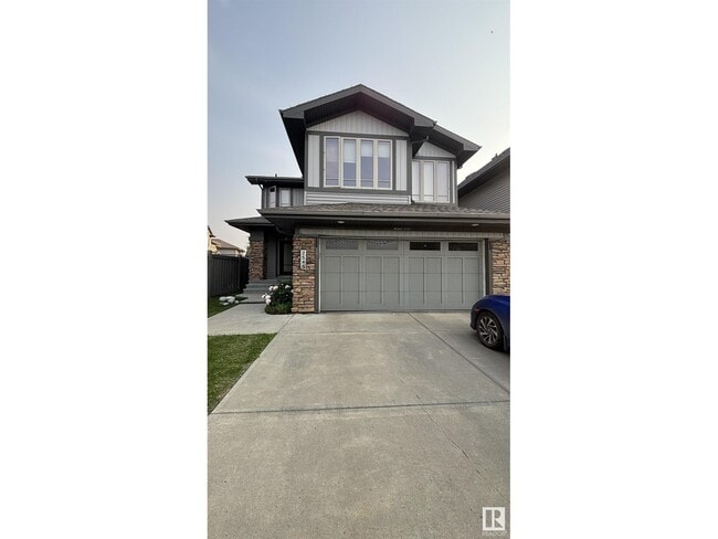 property at 2545 Anderson Way SW