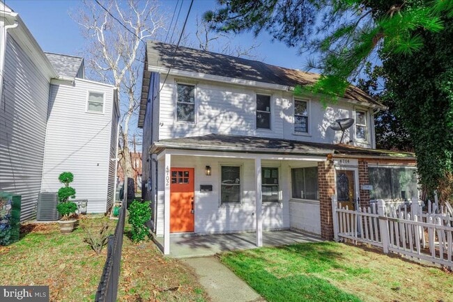 property at 4702 Meade St NE