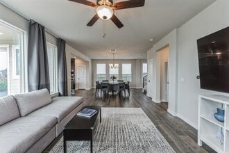 9800 Evening Canopy Dr in Manor, TX - Building Photo - Building Photo