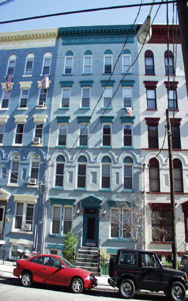 811 Willow Ave in Hoboken, NJ - Foto de edificio - Building Photo