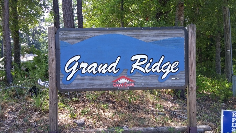 Grand Ridge Apartments in Smiths Station, AL - Building Photo