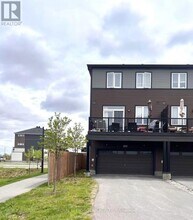 1055 Speedvale Ct in Ottawa, ON - Building Photo - Building Photo