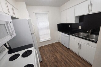 217 Church St, Unit 201 in Galveston, TX - Building Photo - Building Photo