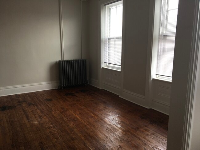 311 Allegheny St, Unit #2 in Hollidaysburg, PA - Foto de edificio - Building Photo