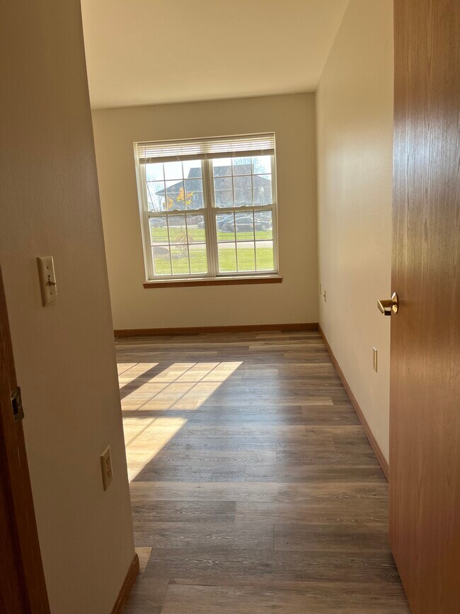 205 Kearney Way, Unit 201 - 205 in Waunakee, WI - Building Photo - Building Photo