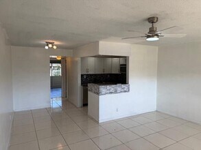 119 Andover E in West Palm Beach, FL - Building Photo - Building Photo