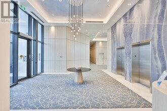 1063 Douglas McCurdy Cmn in Mississauga, ON - Building Photo - Building Photo