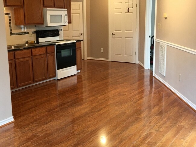 838 Tangle Oaks Dr in Bellville, TX - Building Photo - Building Photo