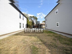 2809 E Riverside Dr in Indianapolis, IN - Building Photo - Building Photo