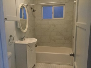 1624 W Alameda Ave, Unit 1624 in Burbank, CA - Building Photo - Building Photo