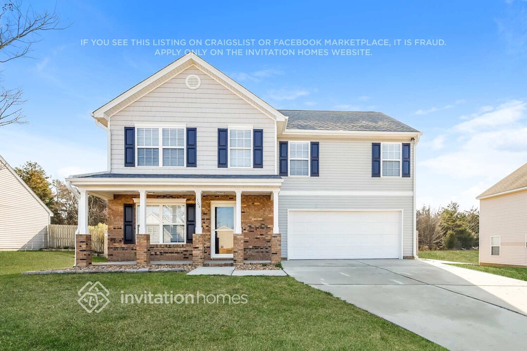 104 Glencroft Dr in Wingate, NC - Building Photo