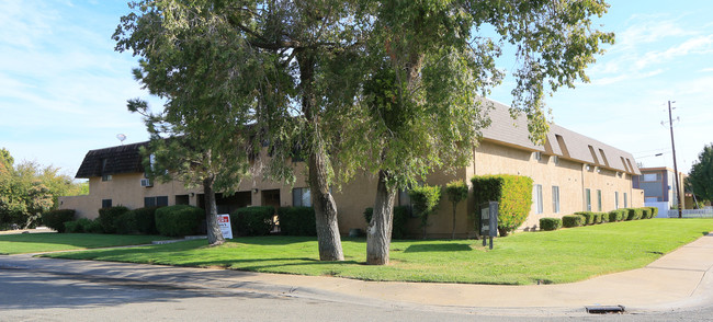 Foxx Apartments in Marysville, CA - Building Photo - Building Photo