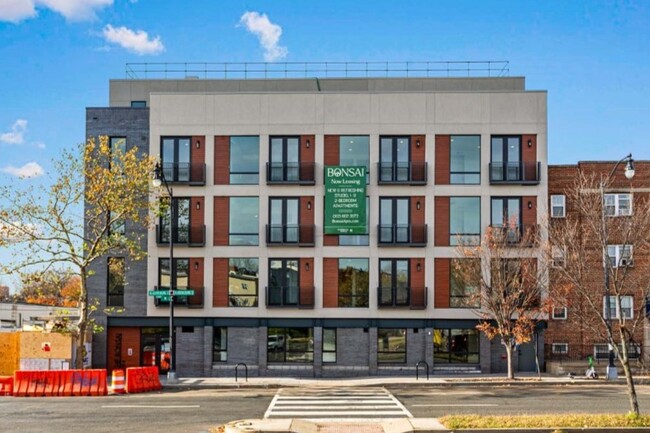 Bonsai Apartments in Washington, DC - Foto de edificio - Building Photo