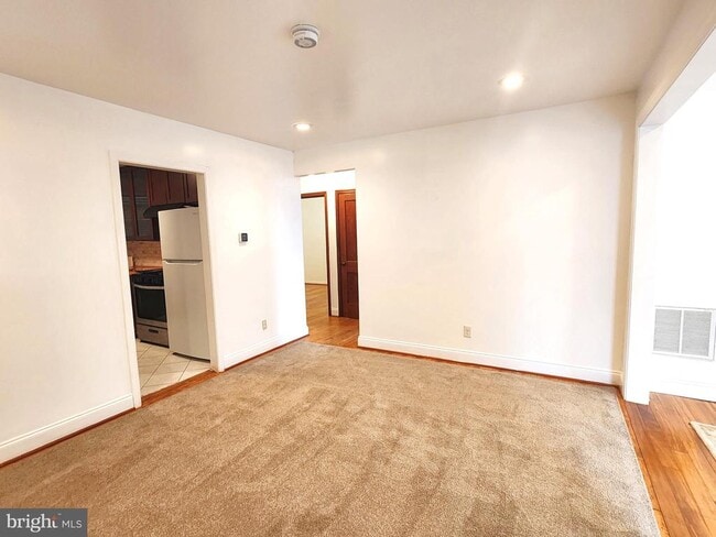 3207 Bryant Ave in Halethorpe, MD - Building Photo - Building Photo