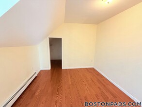 54 Pleasant St in Lowell, MA - Building Photo - Building Photo