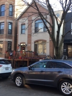 property at 2445 W Cortland St