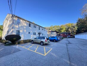 401 Palomino Ln, Unit 2S in Madison, WI - Foto de edificio - Building Photo