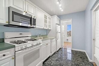 322 Washington St in Hoboken, NJ - Building Photo - Building Photo