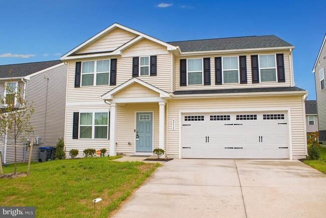 property at 3113 Clover Ln