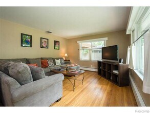 1811 Alhambra Dr in Ann Arbor, MI - Building Photo - Building Photo