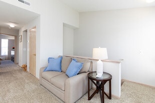 Glenchester Lakes in Galloway, OH - Building Photo