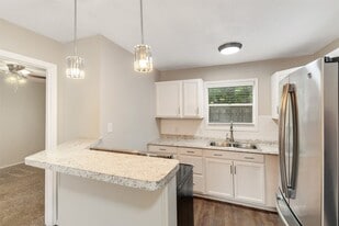 1514 Broadmoor Dr in Bryan, TX - Building Photo