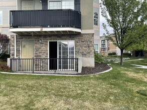 162 W Daybreak Ln, Unit 162 W Daybreak Lane in Saratoga Springs, UT - Foto de edificio - Building Photo