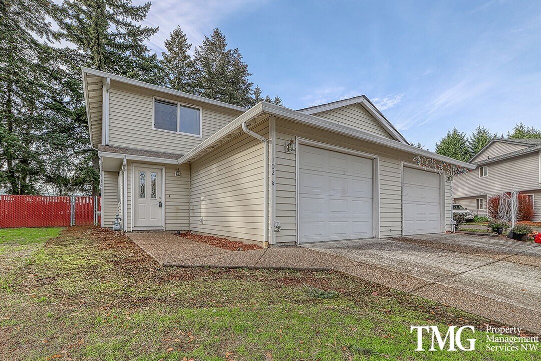102 NE Juniper Ave in Vancouver, WA - Building Photo