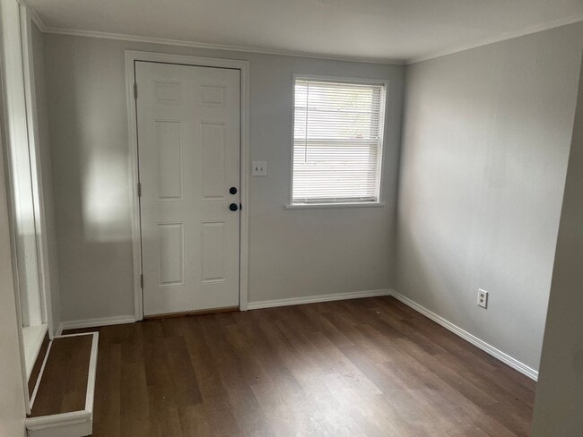 property at 1235 S Sandusky Ave