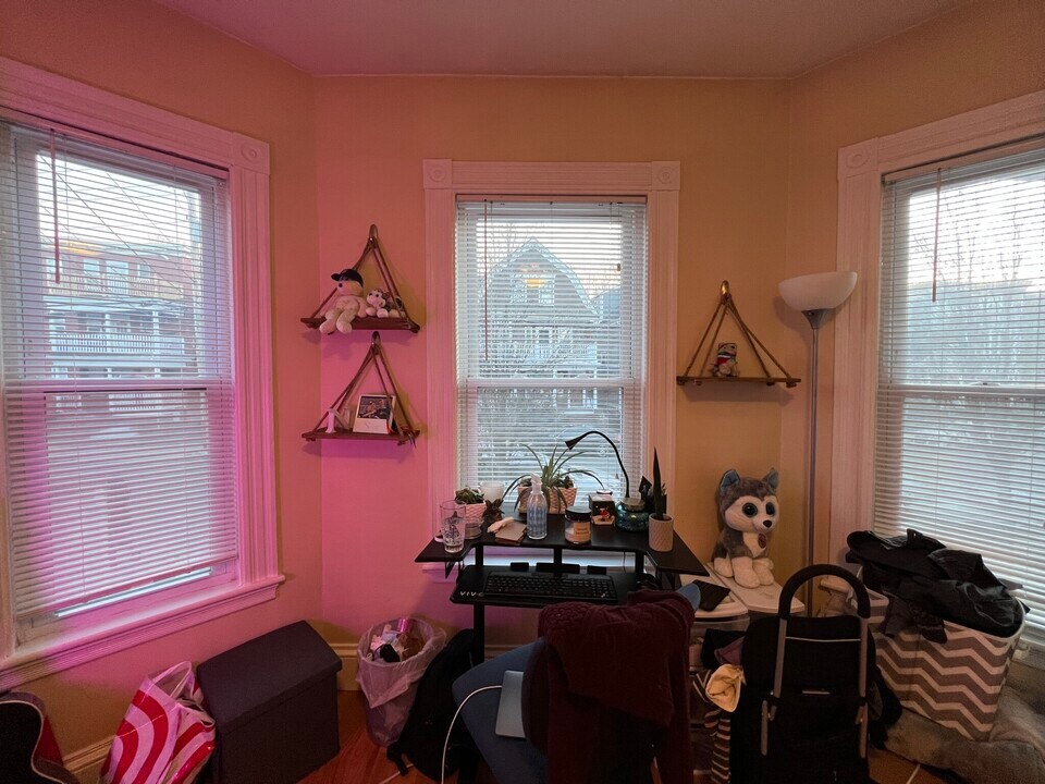 87 Morrison Ave, Unit 1R in Somerville, MA - Building Photo