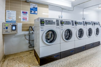 25 St. Dennis Drive in Toronto, ON - Building Photo - Interior Photo