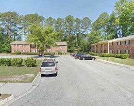 Azalea Park Apartments in Augusta, GA - Foto de edificio - Building Photo