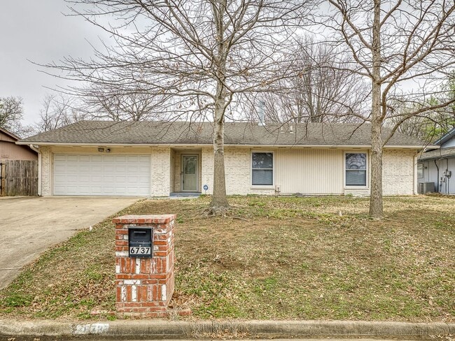 6737 S Louisville Ave