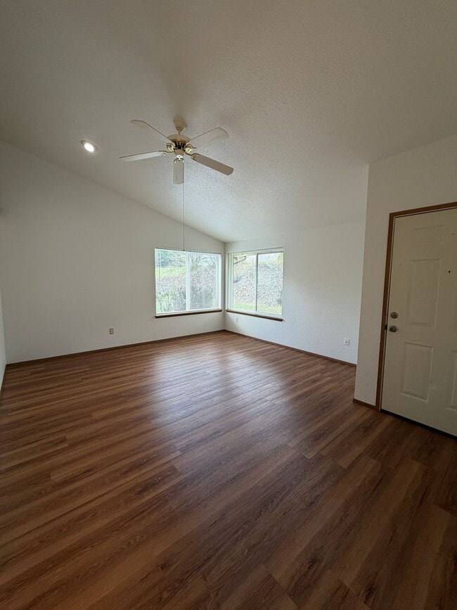 1474 Diamond Rd SE in Lacey, WA - Building Photo - Building Photo