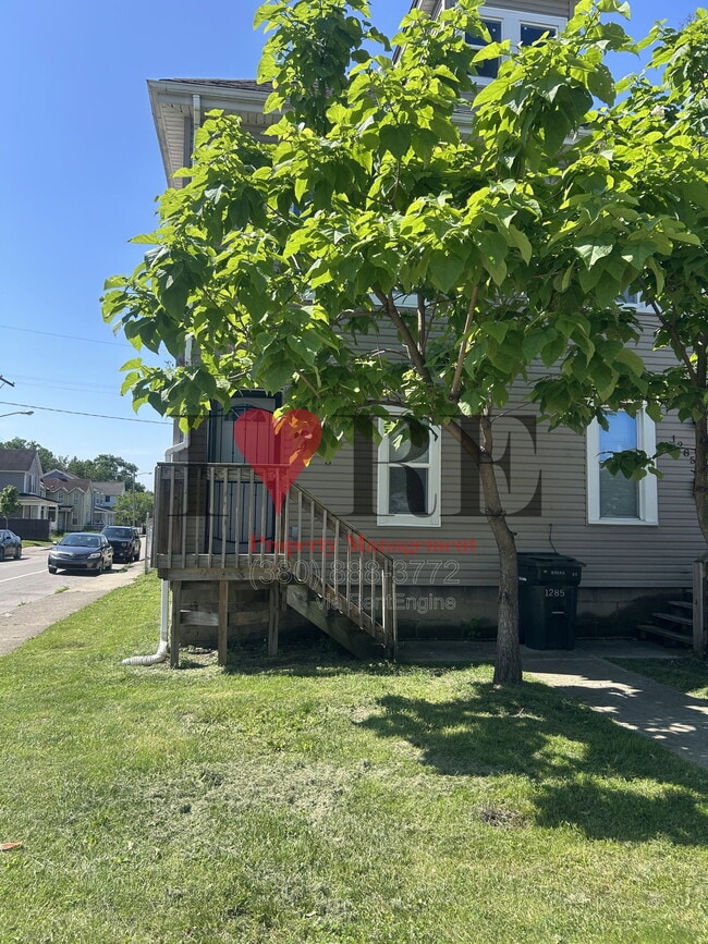 property at 1283 W Broad St