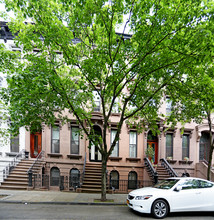 403 Clinton St in Brooklyn, NY - Building Photo - Building Photo